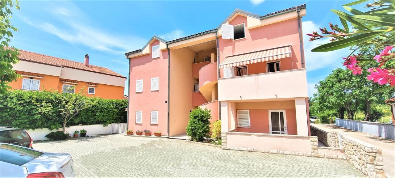 נובליה Guest House Jasna מראה חיצוני תמונה